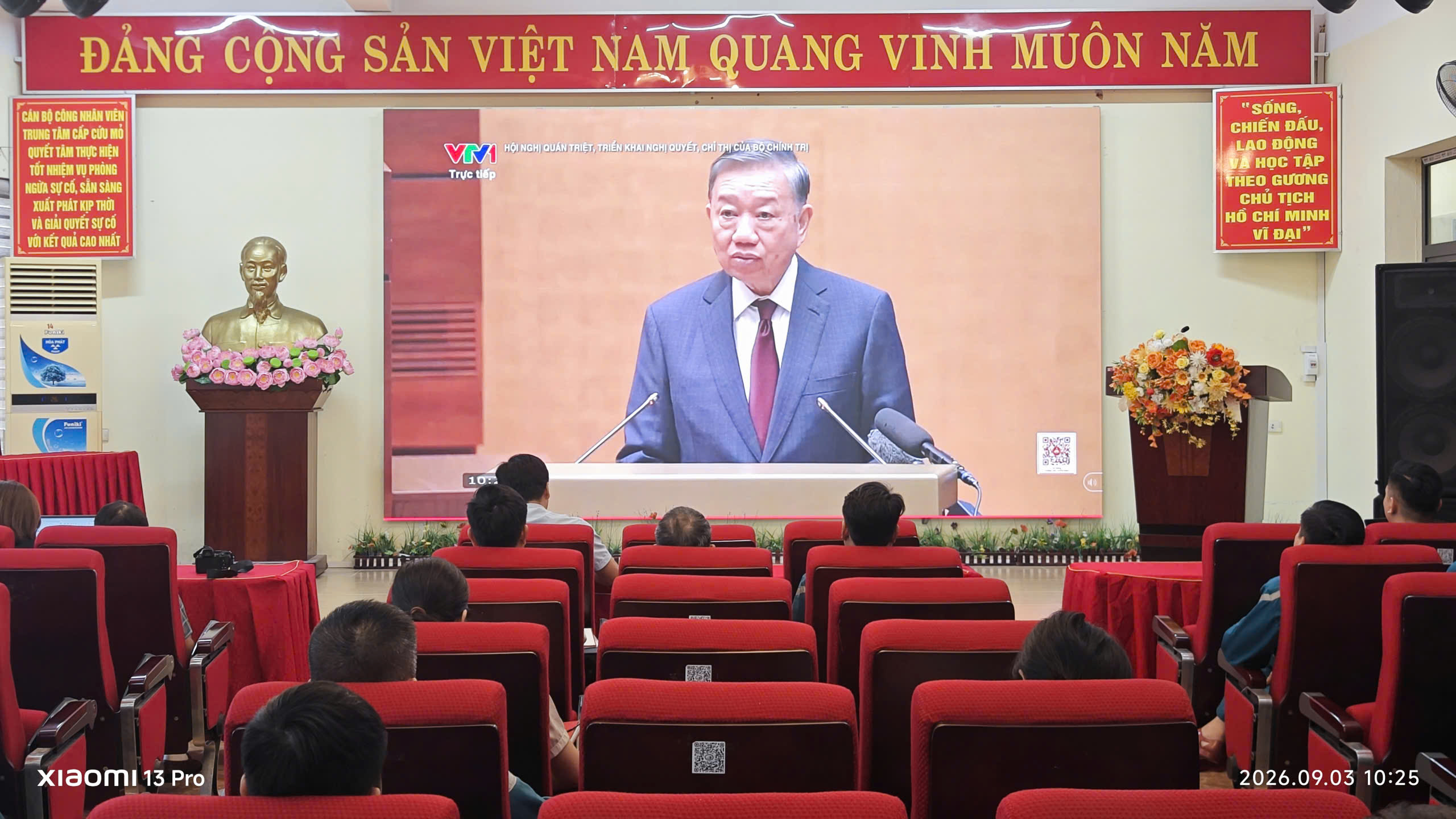 Đảng bộ Trung tâm Cấp cứu mỏ – Vinacomin tham gia Hội nghị trực tuyến toàn quốc quán triệt các Nghị quyết, Chỉ thị của Bộ Chính trị